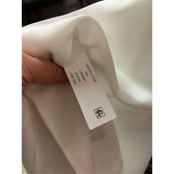 Joie Limited Edition Women’s Formal Dressy Satin Blouse. Size XXL. Cream color. - Picture 8 of 8
